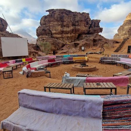 Aladdin Camp Hotel Wadi Rum Exterior photo