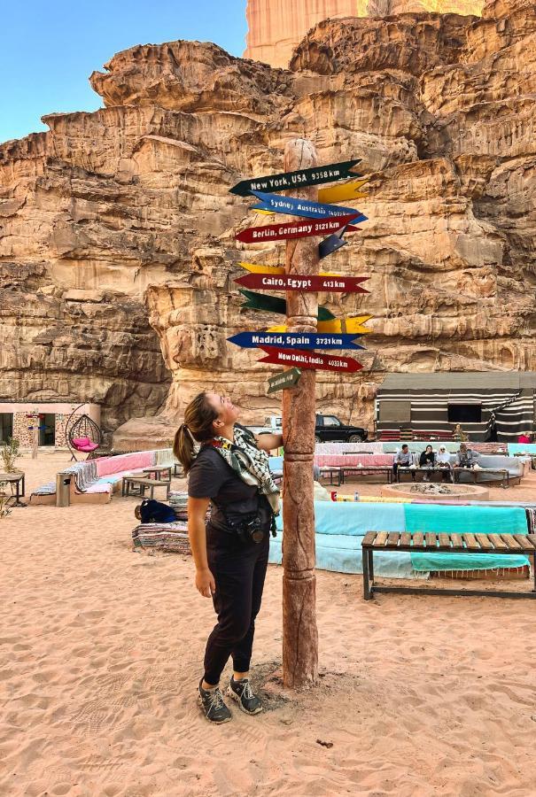 Aladdin Camp Hotel Wadi Rum Exterior photo