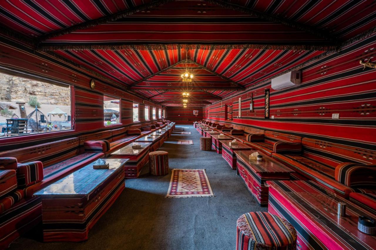 Aladdin Camp Hotel Wadi Rum Exterior photo